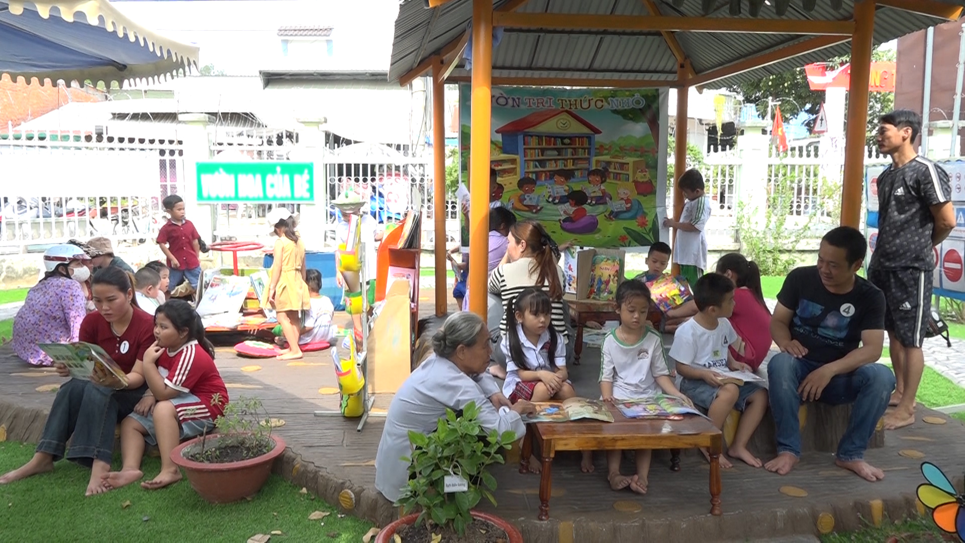 Trường Mẫu giáo Khánh An: Ngày hội “An toàn giao thông”