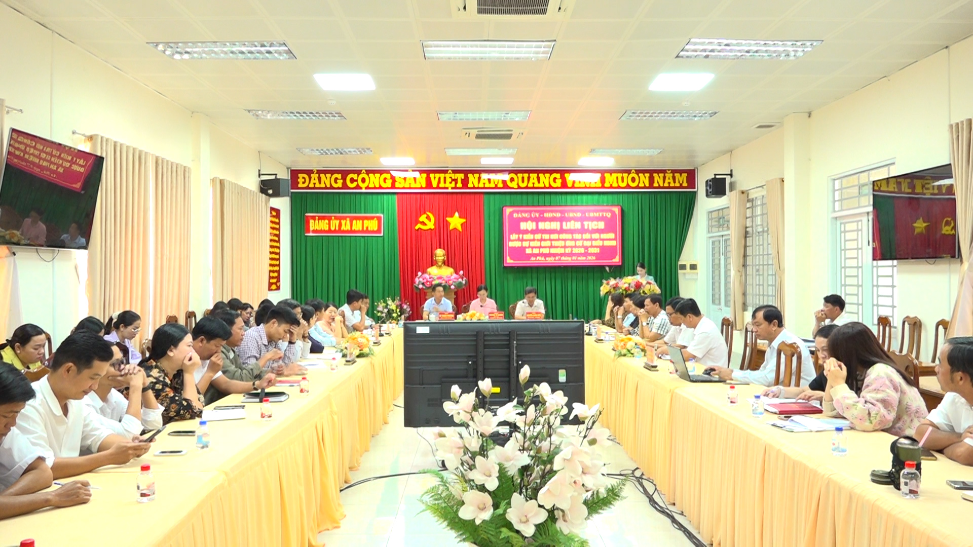 Description: 01092.00_00_56_11.Still006